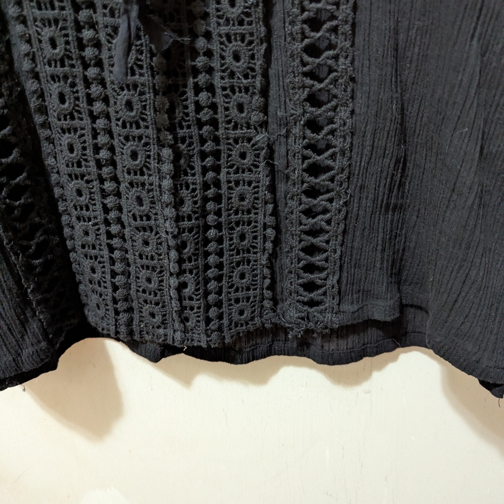 Raviya Small Black Long Sleeve Crochet-inset Trim Tunic Swim Cover-up - Picture 5 of 7